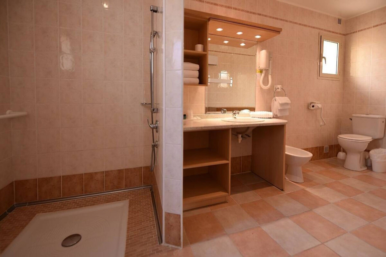 Bathroom, Residence San Pellegrino, Haute-Corse