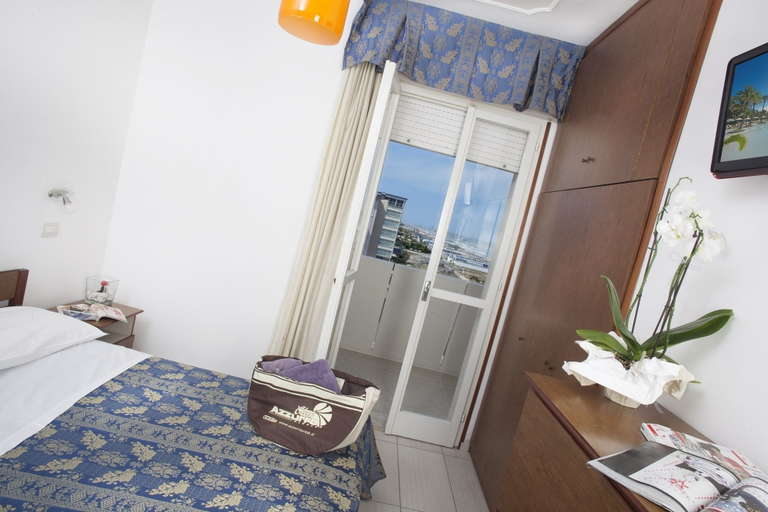 Bedroom 3, Hotel King, Ravenna