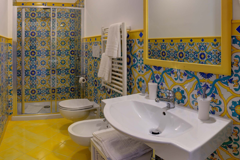 Bathroom 3, Agriturismo La Peppina, Napoli