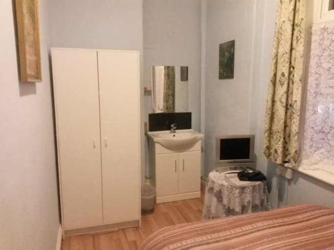 Bedroom 3, Nelcon Hotel, Blackpool