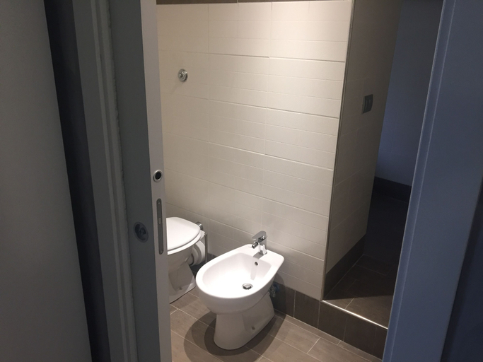 Bathroom 5, Top Floor Navona, Rome