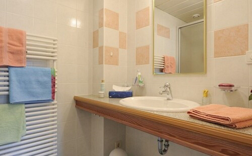 Bathroom 3, Appartement Christine by Skinetworks, Landeck