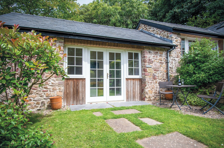 Exterior & Views 2, Gofan - 1 Bedroom Studio - St Ishmael's, Pembrokeshire