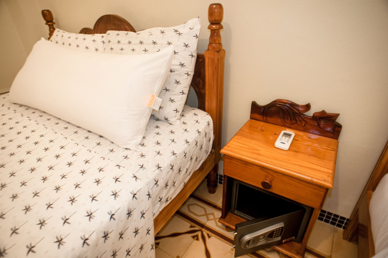 Room 4, Villegas 66, Centro Habana
