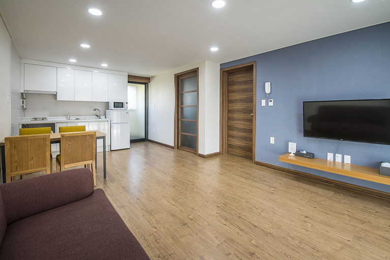 Others 4, W Ocean Pension, Seogwipo