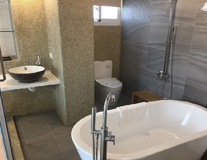 Bathroom 4, La Fleur B&B, Pingtung
