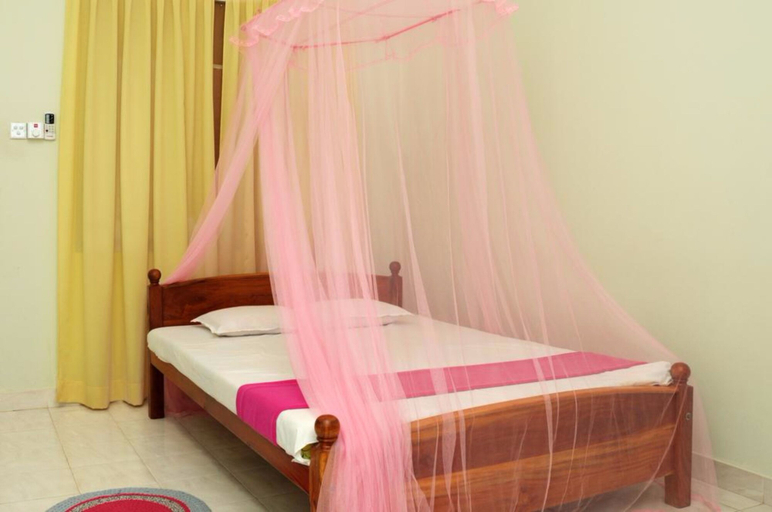 Bedroom 2, Tissa Resort, Thissamaharama