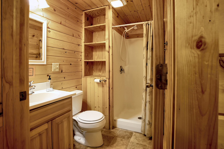 Bathroom 3, Big River Escape Riverside Cabins, Buffalo