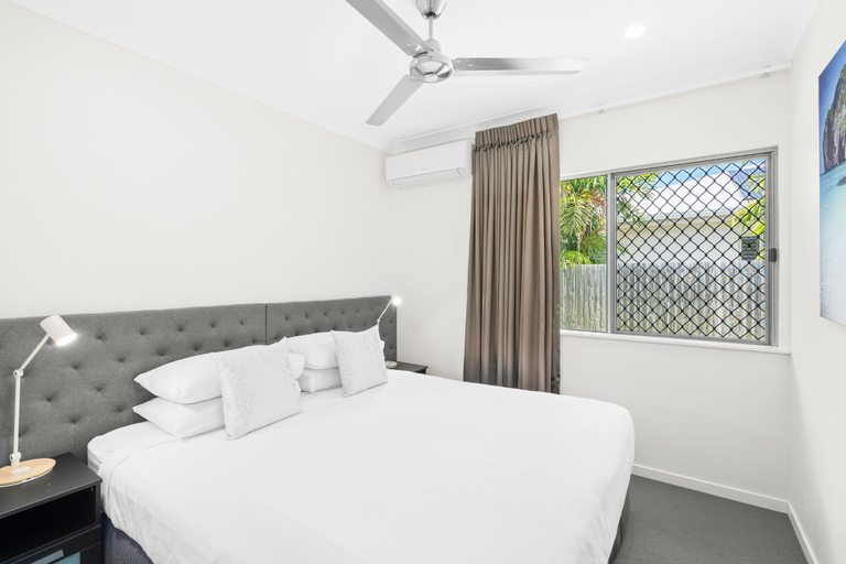 Bedroom 3, Blue Lagoon Villa B, Cairns