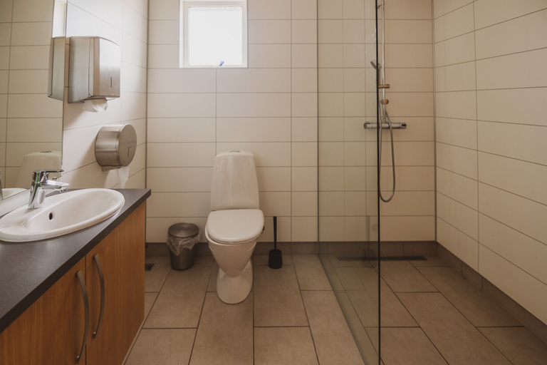 Bathroom 5, Framtid Hostel, Djúpavogshreppur