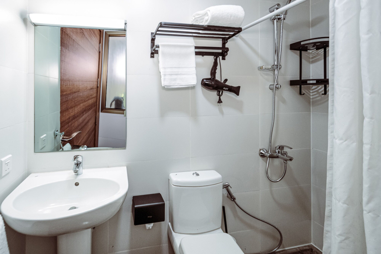 Bathroom 4, Crest Apartments & Suites, AbujaMun