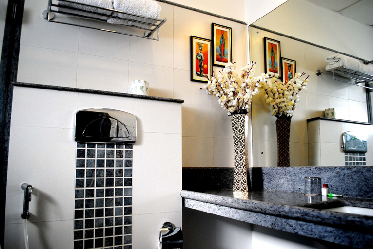 Bathroom 5, The Park Classic, Jaipur