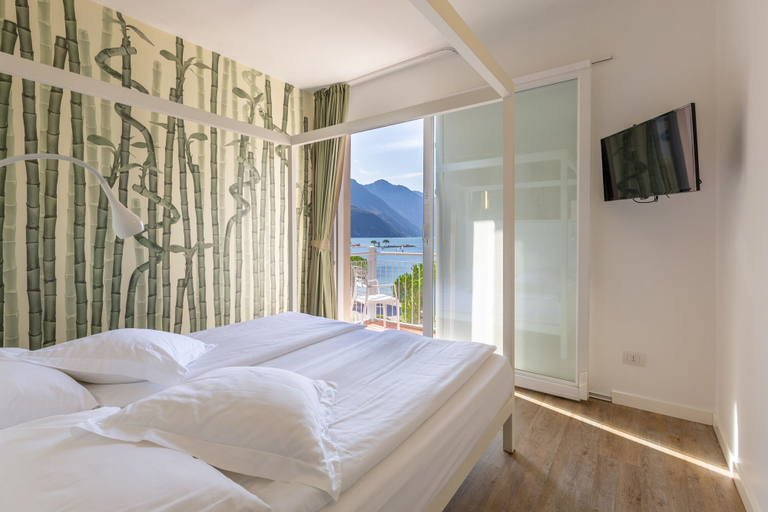 Bedroom 4, Hotel Baia Azzurra, Trento
