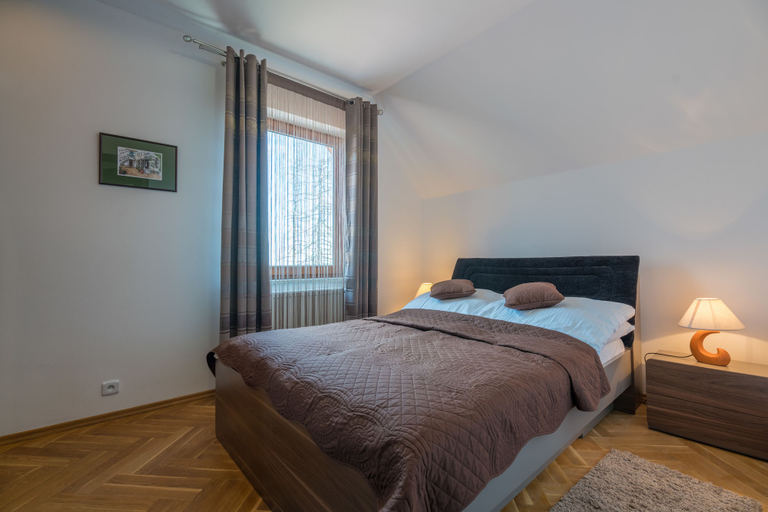 Bedroom 3, RentPlanet - Apartamenty Urocza, Jelenia Góra
