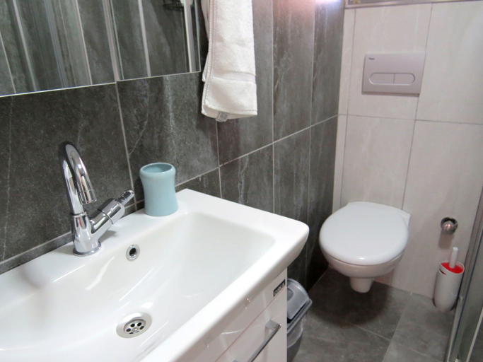 Bathroom 3, Istanberry - Paradise Apartments, Beyoğlu