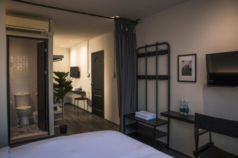Bedroom 12
