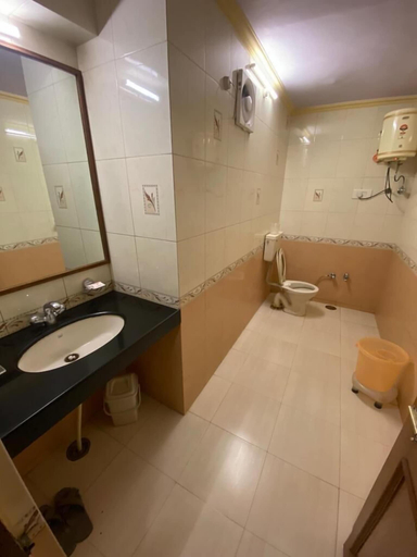 Bathroom 4, Hotel Sweet Dream, Jaipur