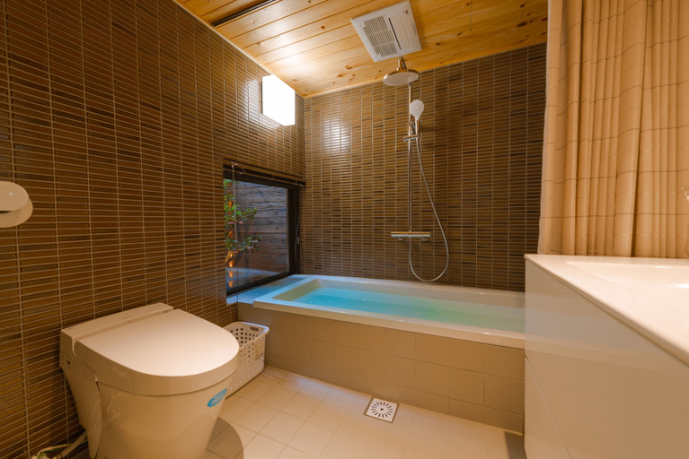 Bathroom 4, KumoMachiya Goshominami, Kyoto