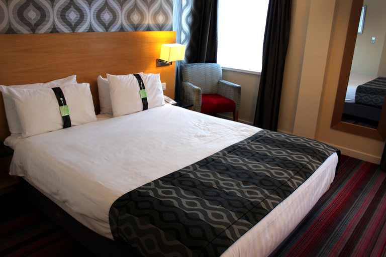 Bedroom 2, Holiday Inn NEWCASTLE - JESMOND by IHG, Newcastle upon Tyne