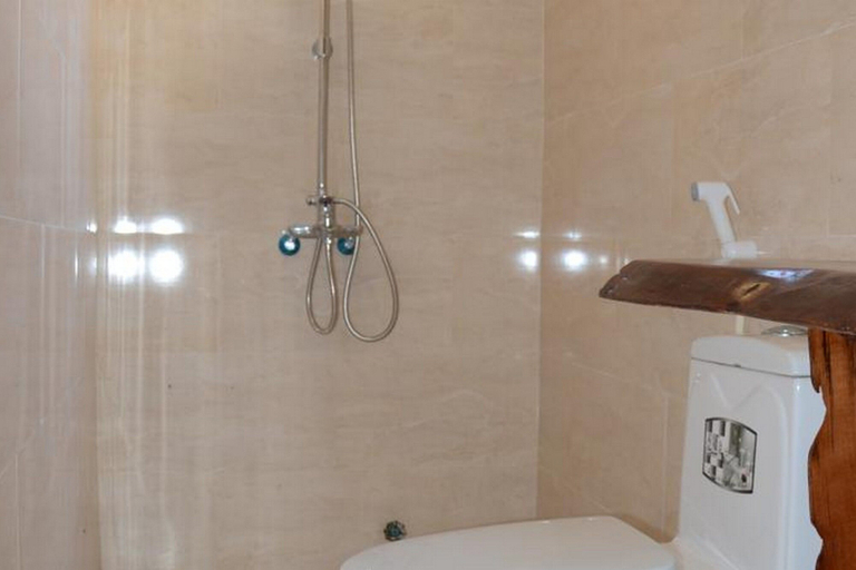 Bathroom 4, Viet House Homestay, Da Nang