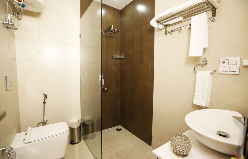 Bathroom 4, Hotel MGM Residency, Delhi