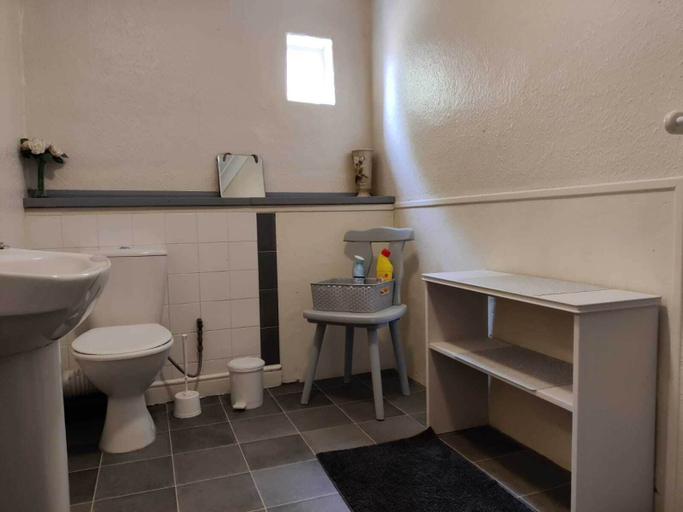 Bathroom, The White Lion, Lincolnshire