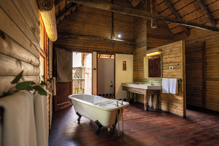 Bathroom 4, Nata Lodge, Tutume