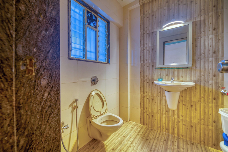 Bathroom 4, Hotel Grand Ashwin, Nashik