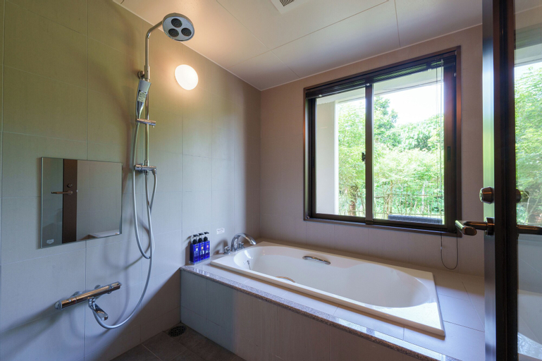 Bathroom 11