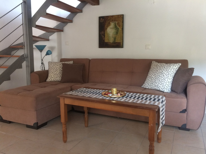 Others 4, Villa Tillia, Thessaly