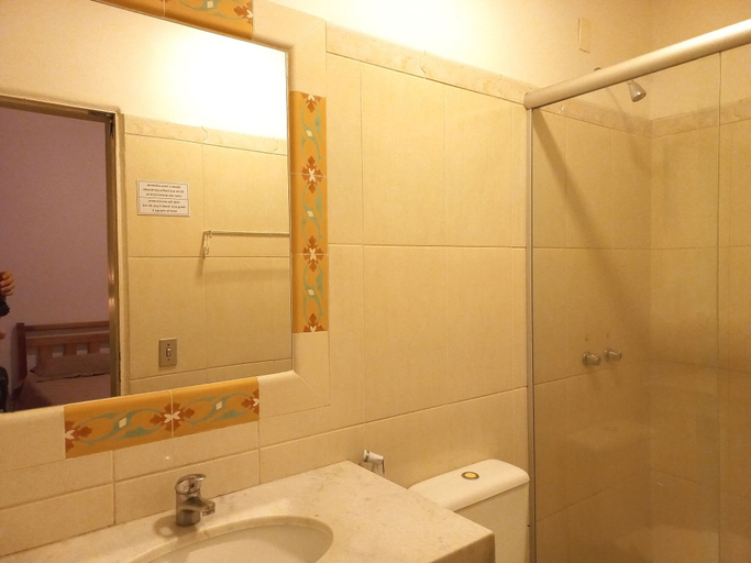 Bathroom 4, Pousada Cantares, Tiradentes
