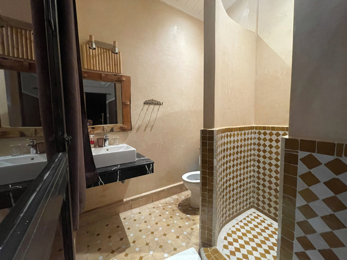 Bathroom 4, Riad Samarine, Marrakech