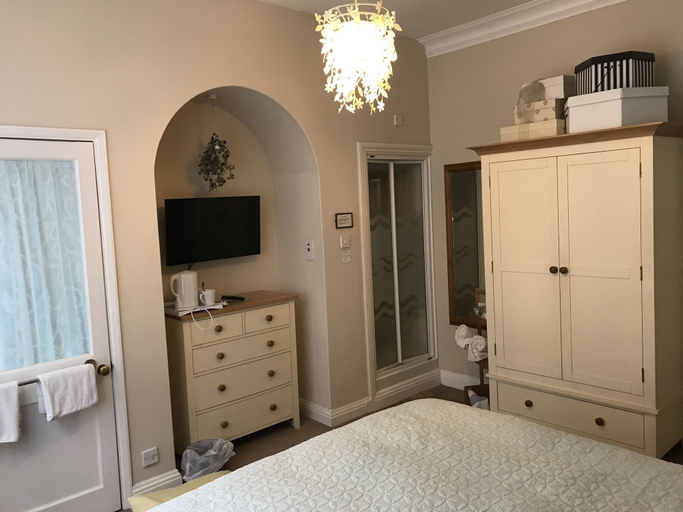 Bedroom 2, Hollies Guest House, York