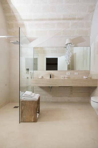 Bathroom 5, Masseria San Francesco, Brindisi