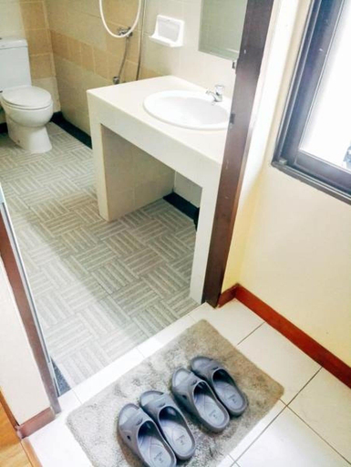 Bathroom 4, Hua Lin Inn, Muang Chiang Mai