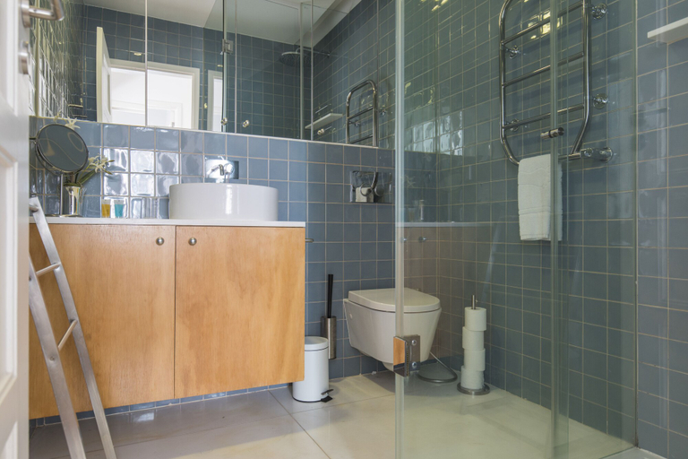 Bathroom 4, Garden House in Alvalade, Lisbon