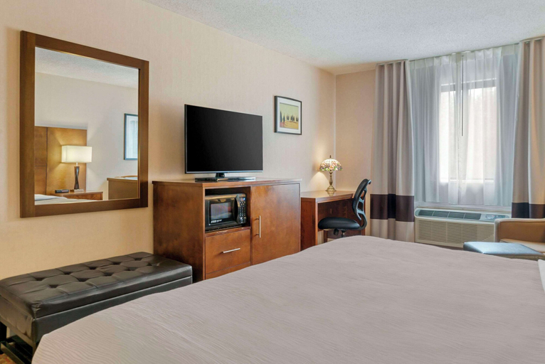 Bedroom 2, Quality Inn Saint Ignace I-75, Mackinac