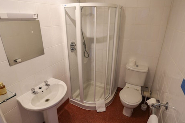 Bathroom 4, Royal Exeter Hotel, Bournemouth