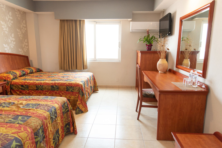 Bedroom 4, Impala Hotel in front of the ADO, Medellín