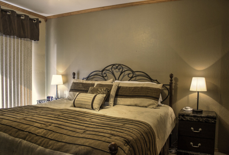 Bedroom 4, Branson Condo Resorts Silver Dollar City, Stone