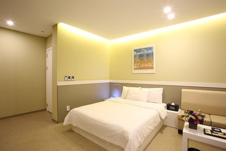 Bedroom 4, Honors Hotel, Pyeongtaek