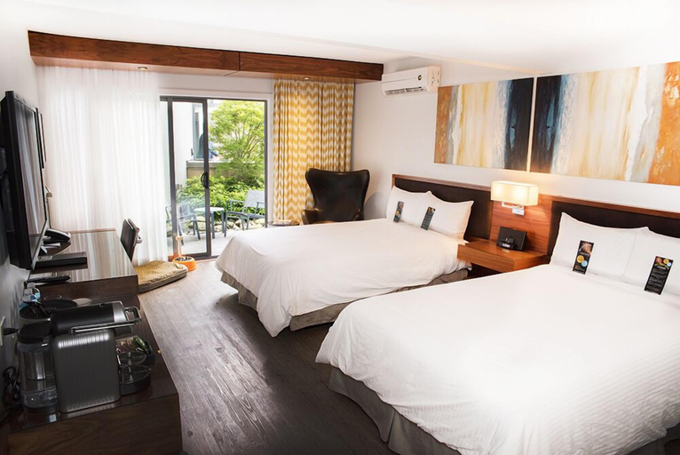 Bedroom 3, Qualicum Beach Inn, Nanaimo