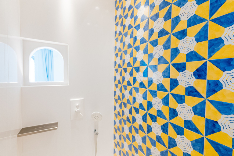 Bathroom 4, Hotel Cetus, Salerno