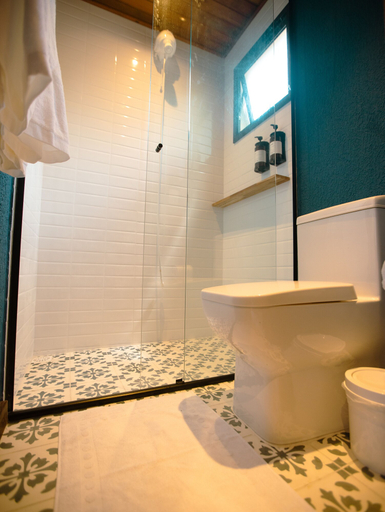 Bathroom 3, Ilha do Mel Lodges, Paranaguá