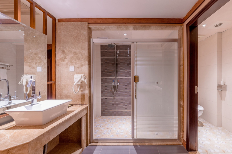 Bathroom 3, Guangzhou Airport Liwan Hotel, Guangzhou