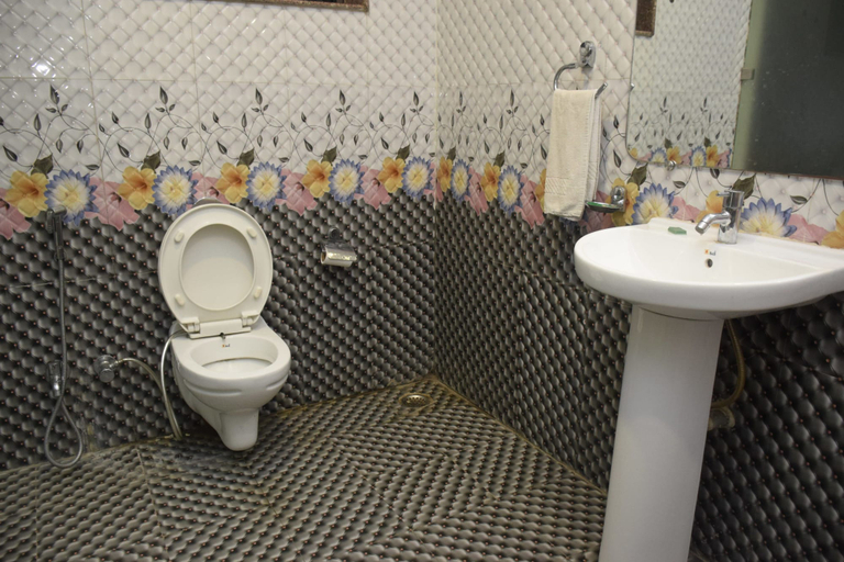 Bathroom 5, Hotel Vir Sai, Ahmadnagar
