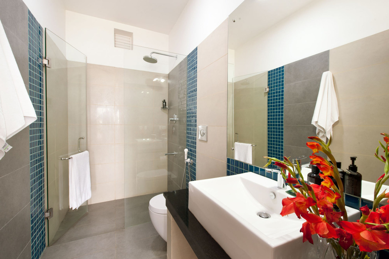 Bathroom 5, The Beach Apartments, Negombo
