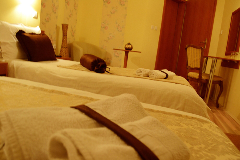 Bedroom 4, Hotel Pine