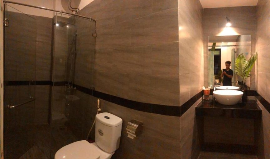Bathroom 3, Sunny Garden Homestay, Da Nang