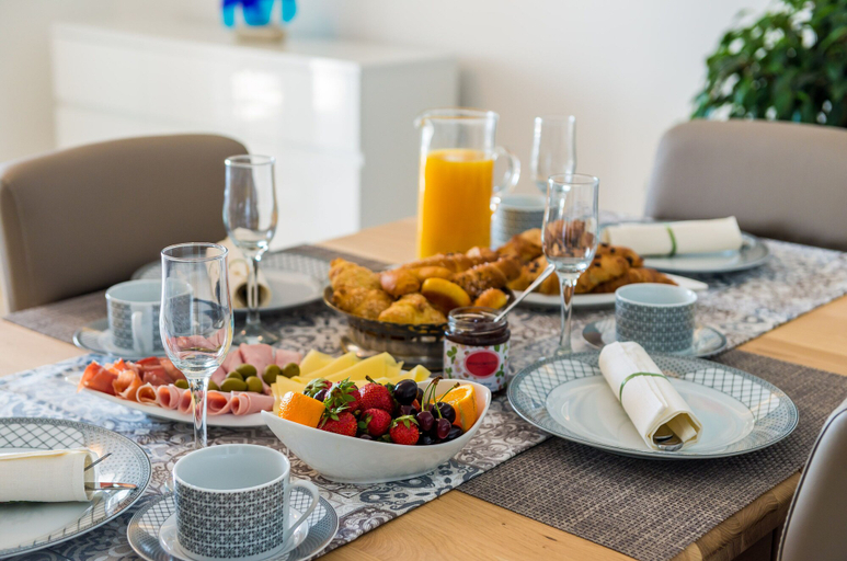 Food & Drinks 5, Apartments Lazarin, Dubrovnik